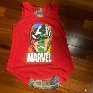 MARVEL WOMEN'S RED SLEEVELESS TEE